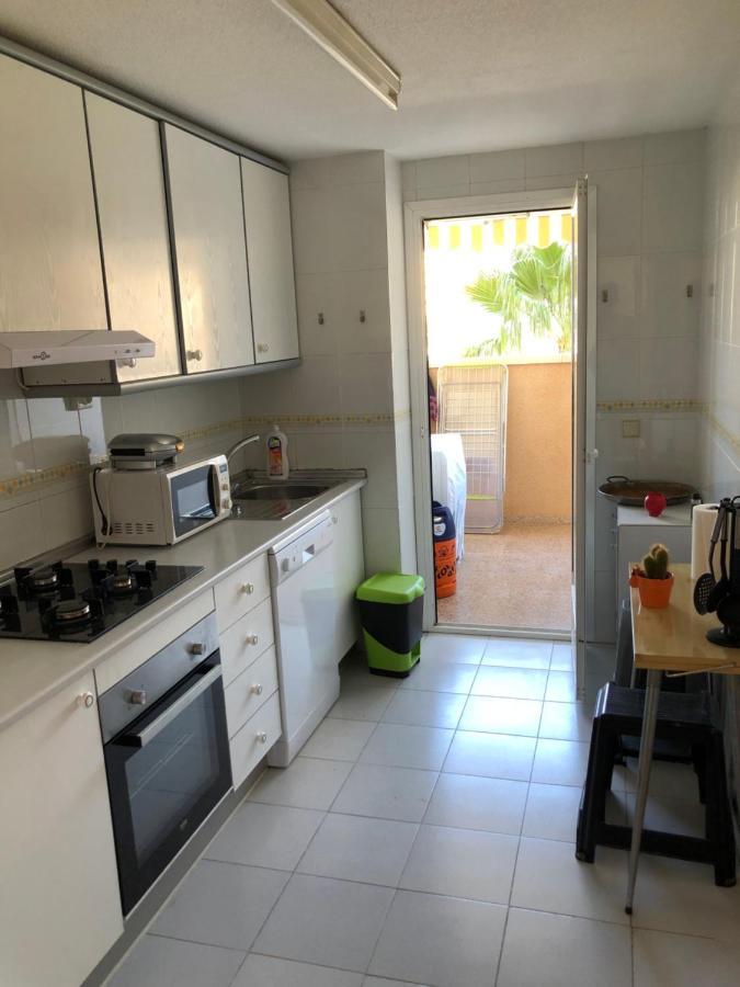 Precioso Apartamento En Urbanizacion Junto Al Mar. Alicante Bagian luar foto