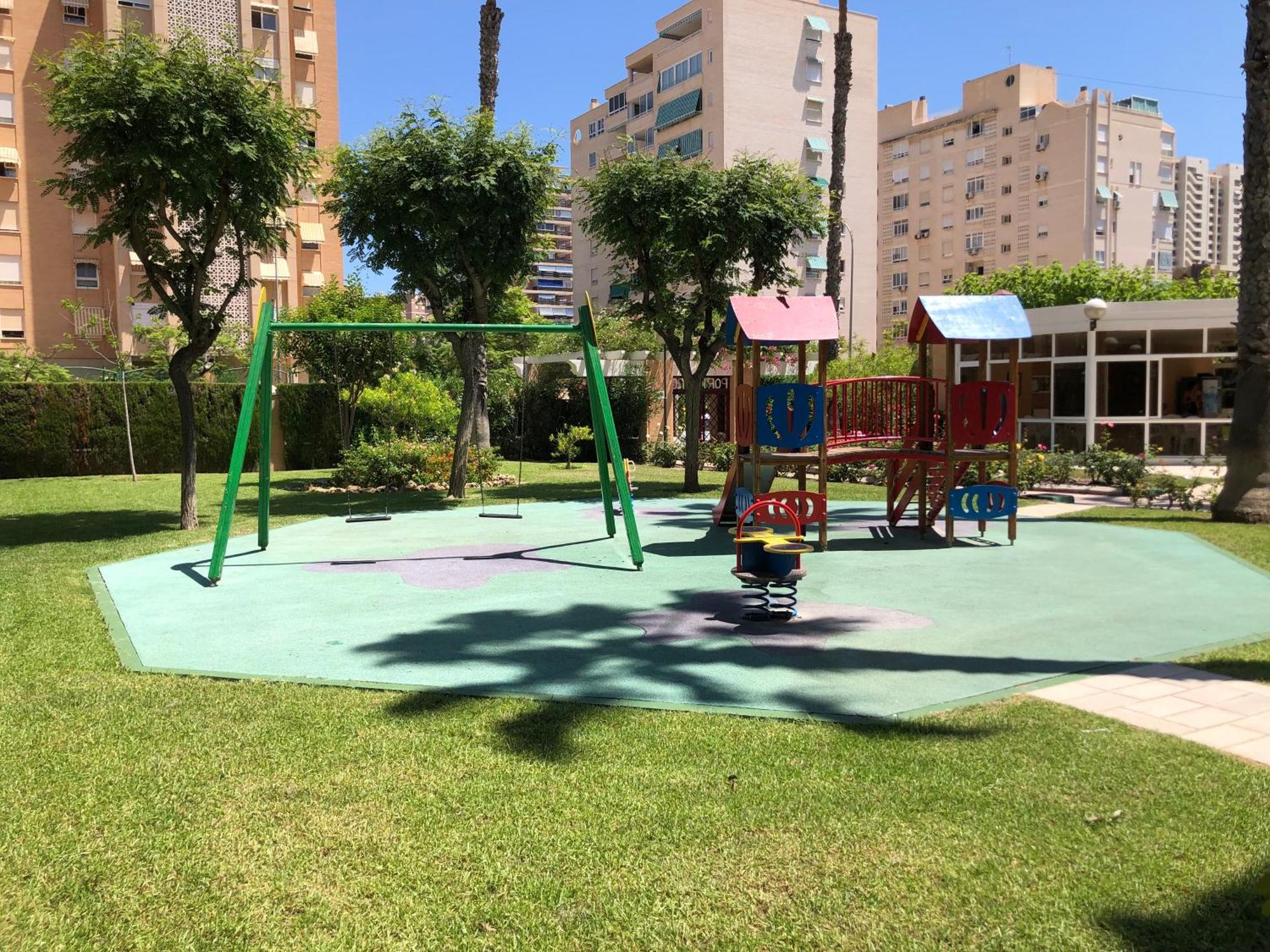 Precioso Apartamento En Urbanizacion Junto Al Mar. Alicante Bagian luar foto