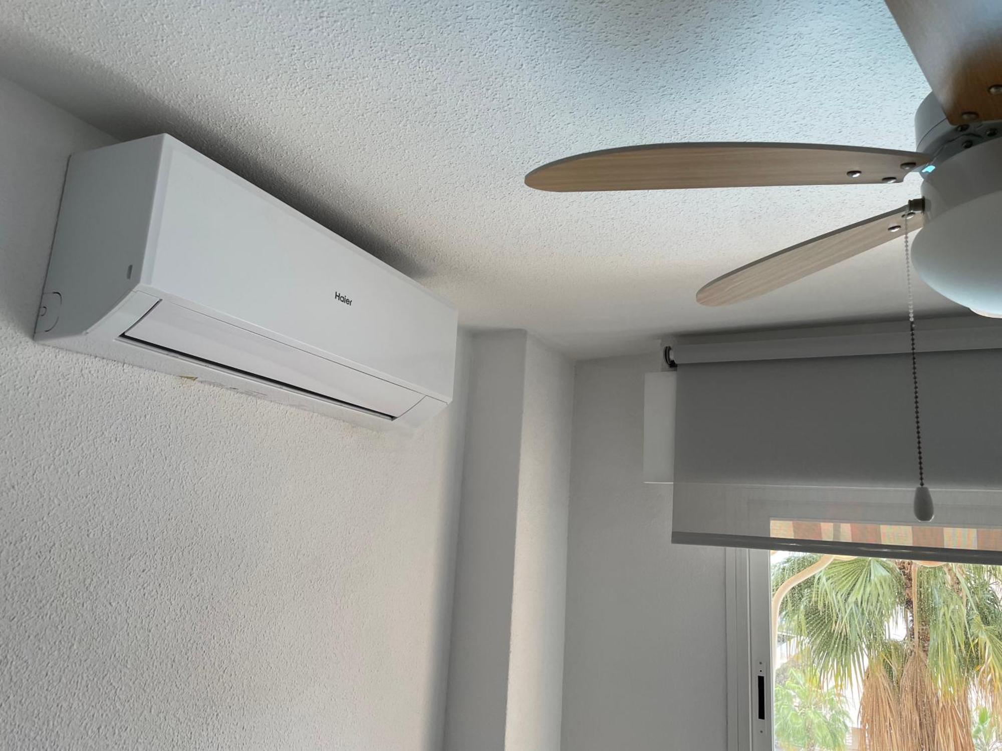 Precioso Apartamento En Urbanizacion Junto Al Mar. Alicante Bagian luar foto